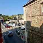 Holiday home Retro Marine A 50m Des Falaises En Plein Centre *